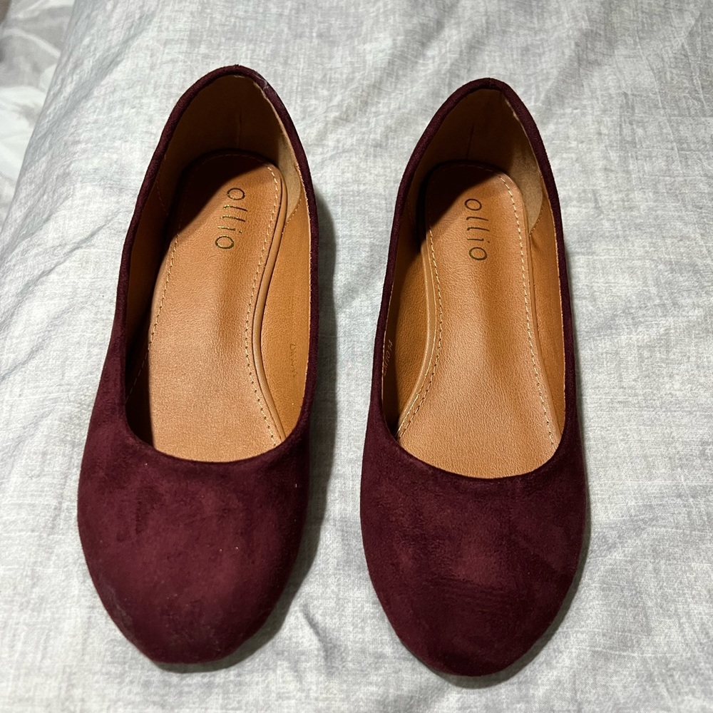 Maroon flats. Size 7